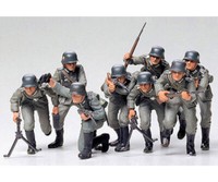 Tamiya 35030 Figuren Set Deurscher Angrifftrupp Plastik Modellbausatz 1:35 Neu