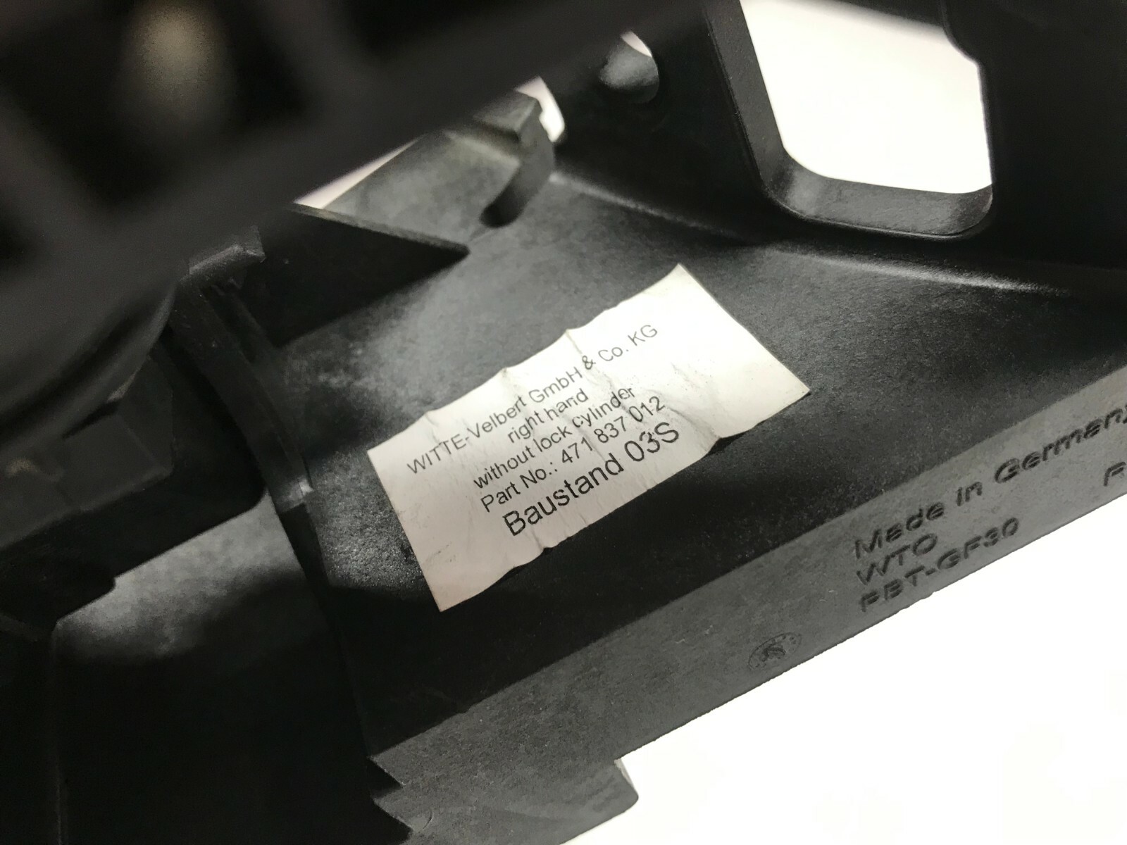 LAMBORGHINI AVENTADOR PASSENGER RH SIDE EMERGENCY RELEASE DOOR LOCK LATCH OEM