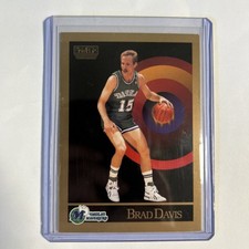 1990-91 SkyBox - #62 Brad Davis NM Set Break.