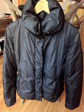 WEEKEND MaxMara urban black Down jacket size M