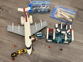LEGO City: Airport 7894 (2006) Retired.