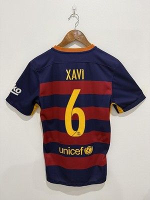 Barcelona 2015/16 Home Shirt Xavi #6 Nike Jersey Men s S Qatar