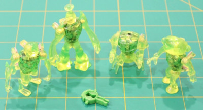 Bandai 2009 BEN 10 Alien Force Creation Chamber Figures Clear Translucent Green