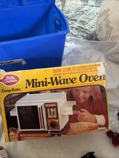Vintage Betty Crocker Easy Bake Mini Wave Oven 1978 Kenner Powers Up Lights Up