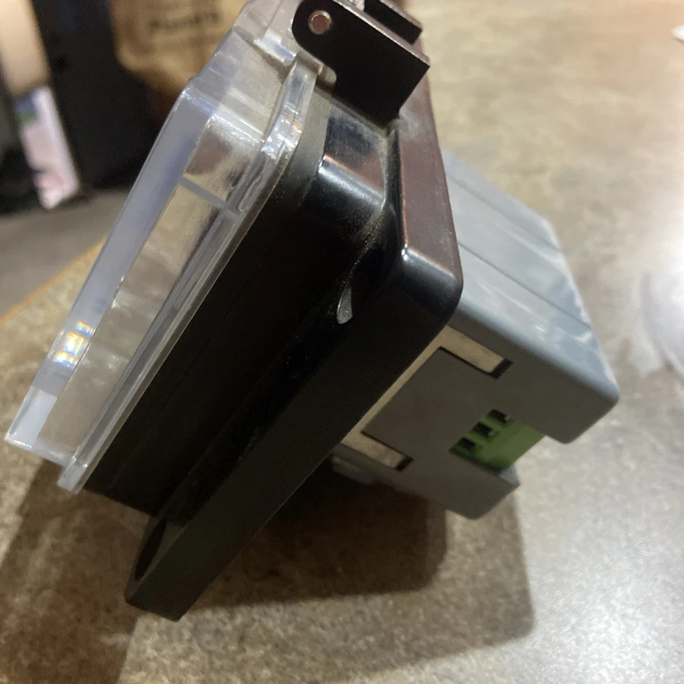 Grace Port Interface Gfci Inside Outlet 120 Vac Three Amp With Ethernet - Image 3 of 4