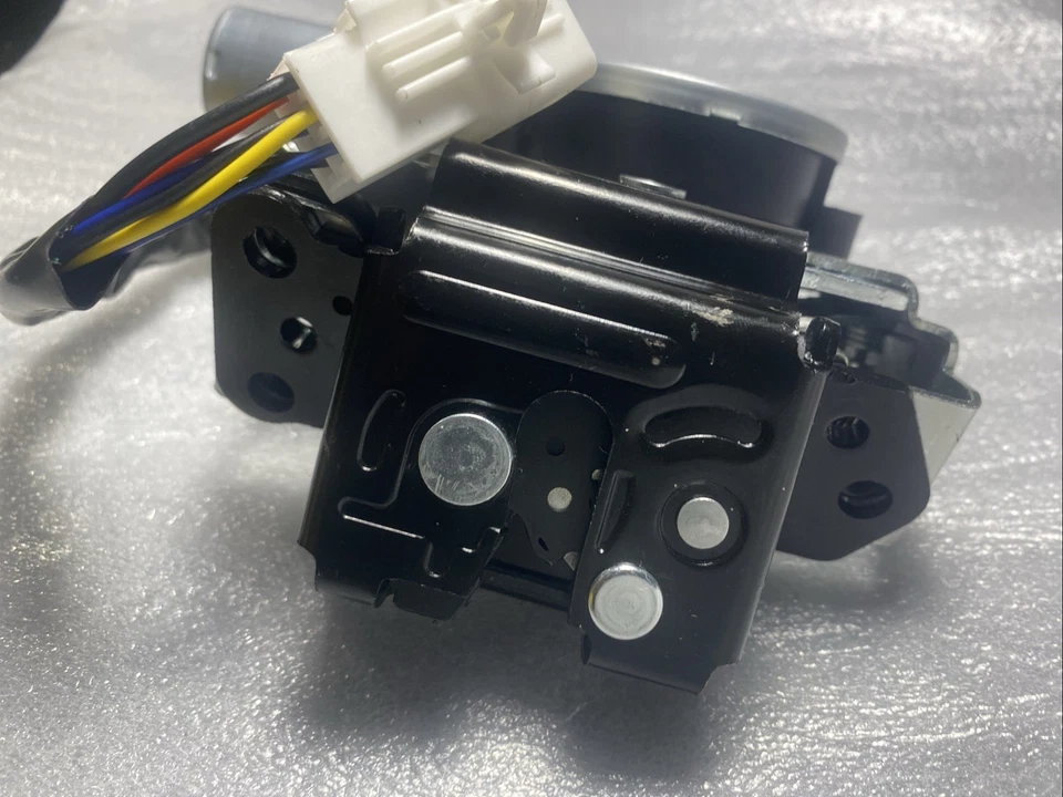 Actuador de bloqueo de puerta trasera para Toyota Highlander 2010-2019 RAV4 13-15 Venza 09-15 Foto 4 de 4