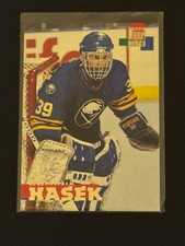 1994-95 Topps Stadium Club - Dominik Hasek #125