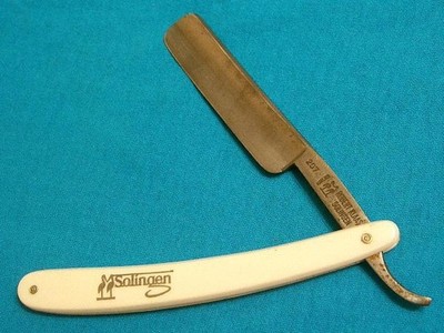 ANTIQUE ROBT KLAAS KISSING CRANE SOLINGEN BARBERS STRAIGHT RAZOR SHAVING KNIFE