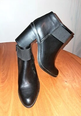 BOTTINES EN CUIR LA HALLE NEUVES T. 38 - Photo 1/4