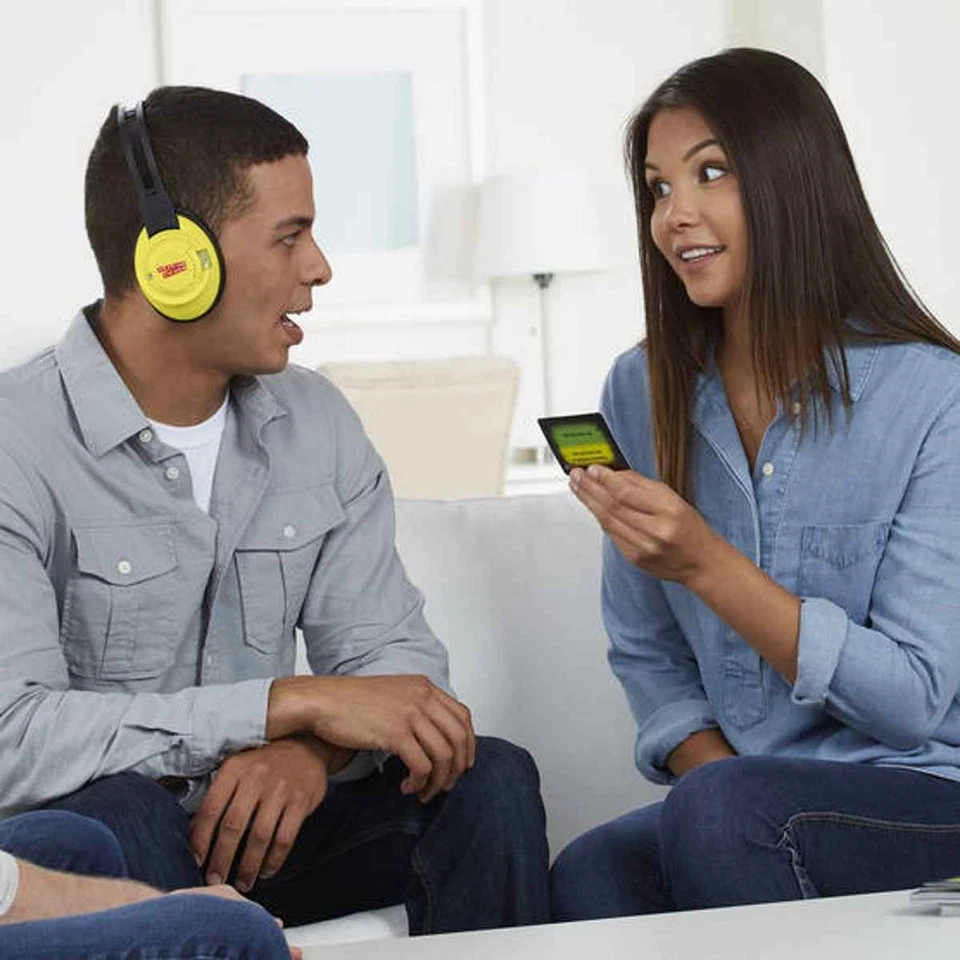 Hasbro Spiel Lippengeflüster | Partyspiel | Gesellschaftsspiel | Spiel ab 12 J. - Bild 4 von 4