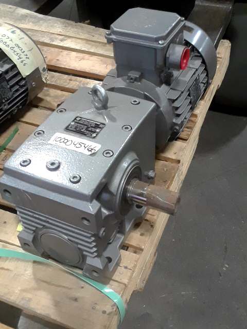 Nord SK 12080-100LA/4 CUS GearMotor 21.49:1 Ratio 80rpm 5HP 340 - New