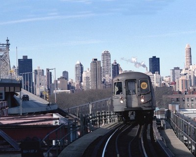 W Subway Approaching Queens Plaza Queens New York 8x10 photo 2004