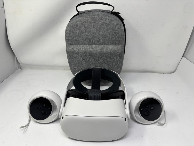 Meta Quest 2 - 256GB - All-in-One VR Headset