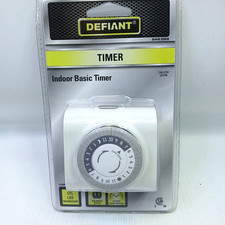 Indoor Basic Timer Defiant 544068 designed for interior use with a 24-hour timer