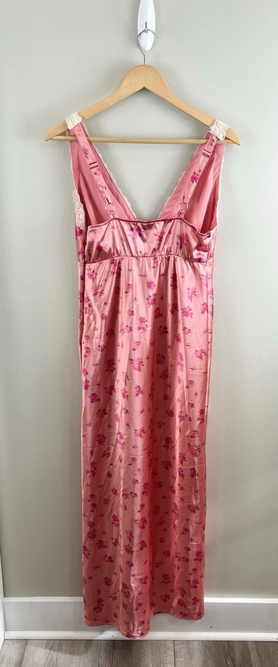 Wild Fable Women’s Satin Slip Dress Maxi Babydoll Pink Floral Sz Medium - Image 4 of 4