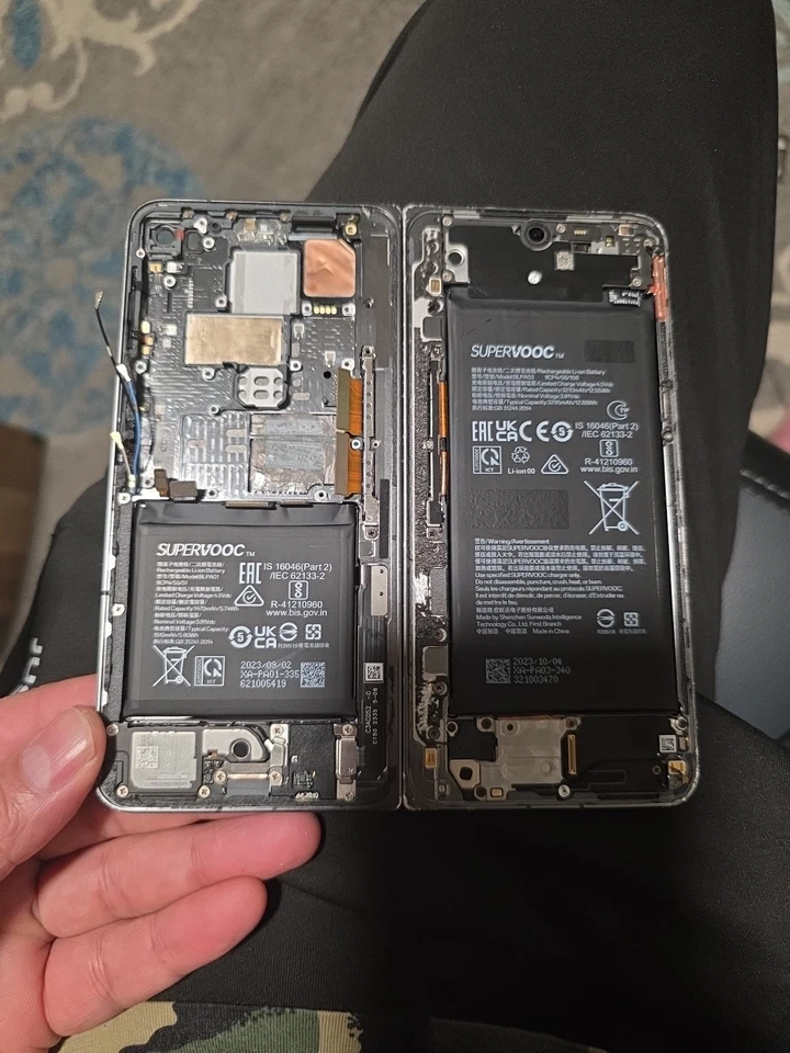 Marco medio abierto Genuiine Oneplus con toda la pieza pequeña adjunta Foto 2 de 3