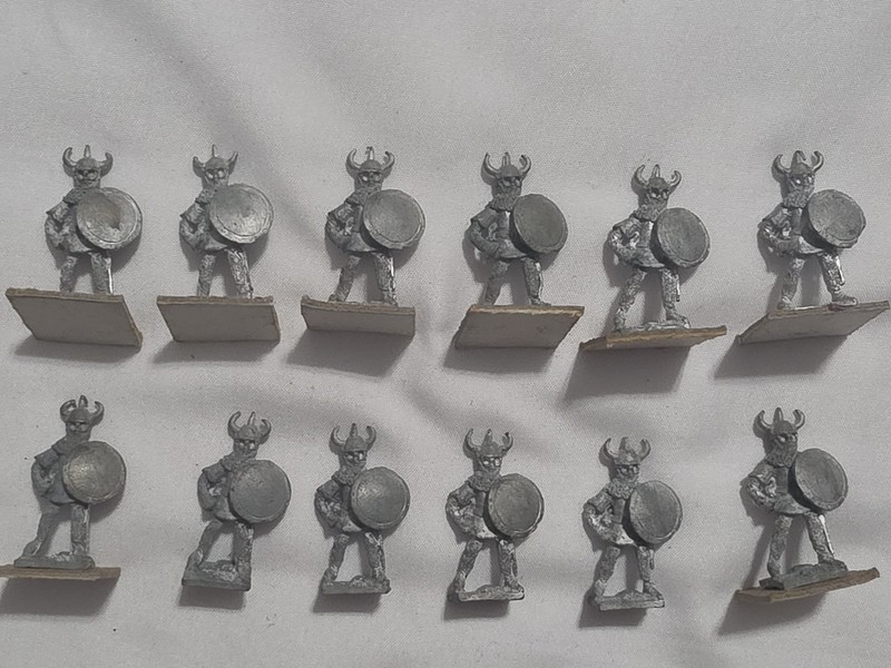 Metal Miniature Figures RPG Wargames D&D Viking Knights In Chainmail Armor...