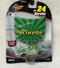 2006 Jeff Gordon Nicorette w/ Hood 1:64 scale car WC Winners Circle