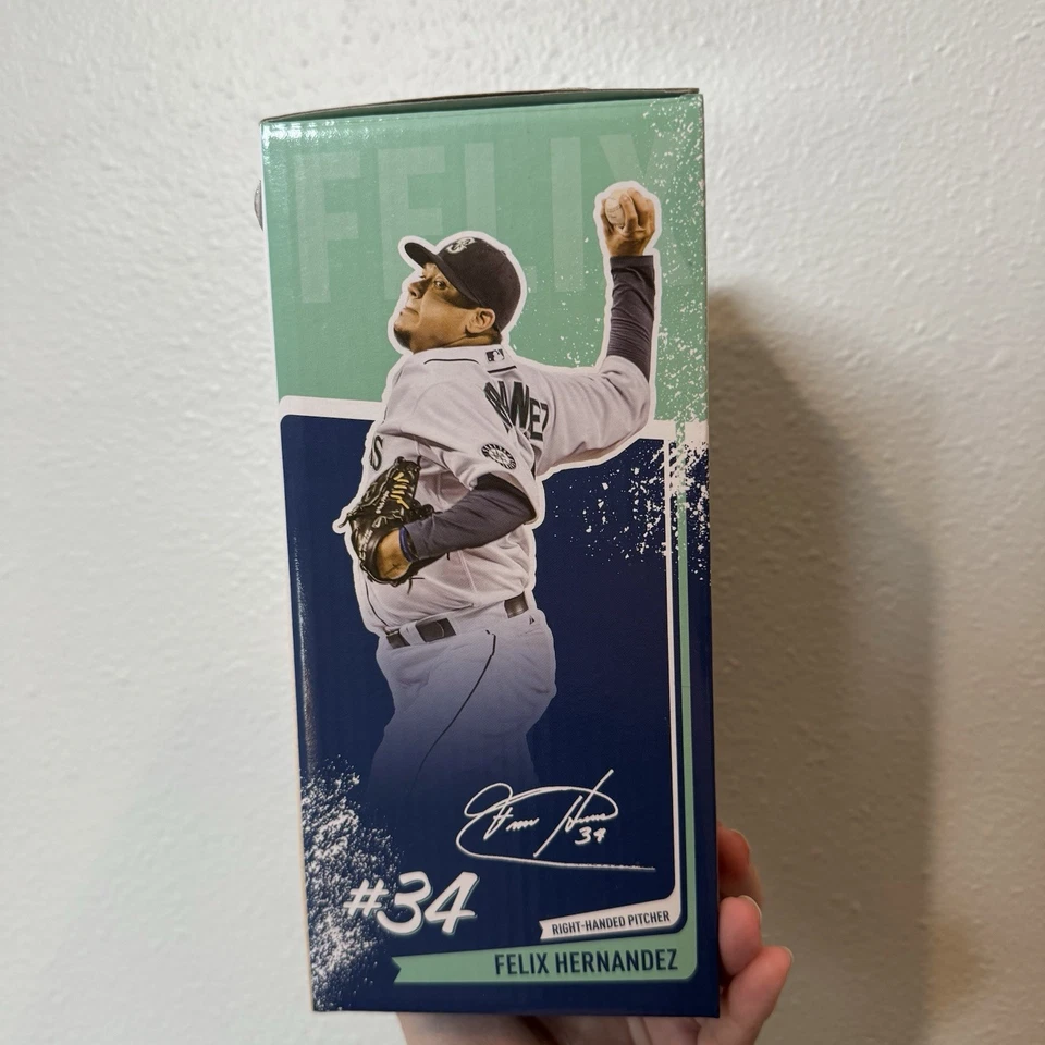Seattle Mariners | 2014 Bobblehead | Felix Hernandez | SGA - Image 3 of 4