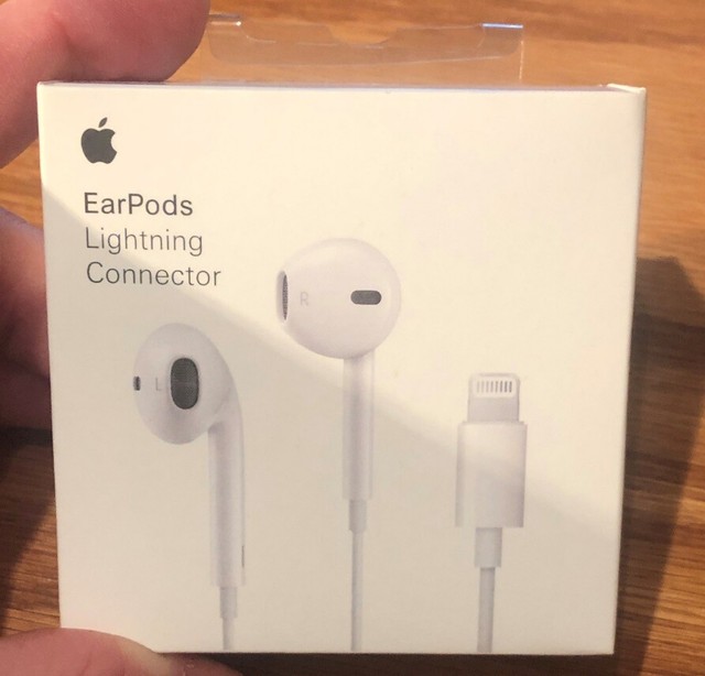 Apple EarPods with Lightning Connector White Genuine Apple Product