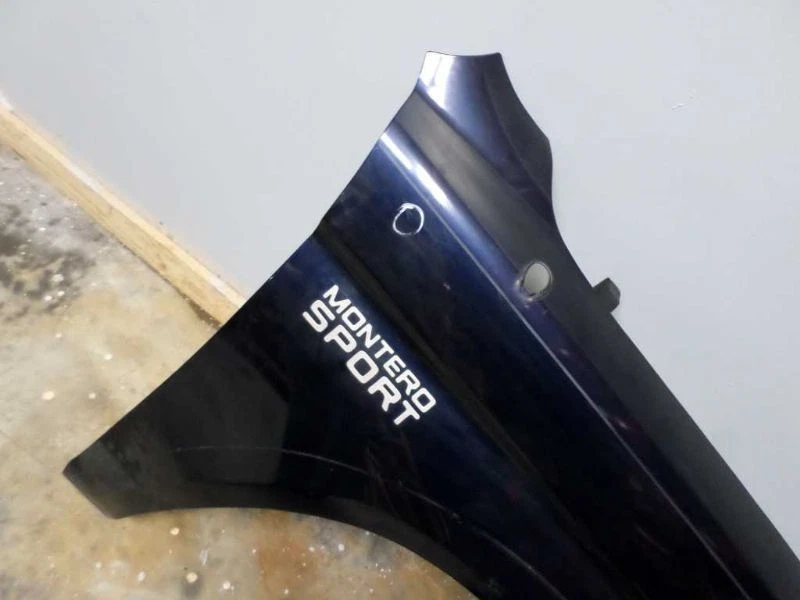 00 01 02 03 04 Mitsubishi Montero Sport Right Passenger Front Fender Panel 8681 - Image 4 of 4