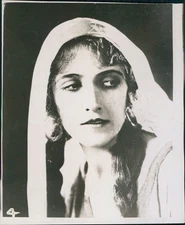 Earl Photoy 1900s Kathryn Hill Head Shoulder Portrait Beautiful Woman Smile 4X5