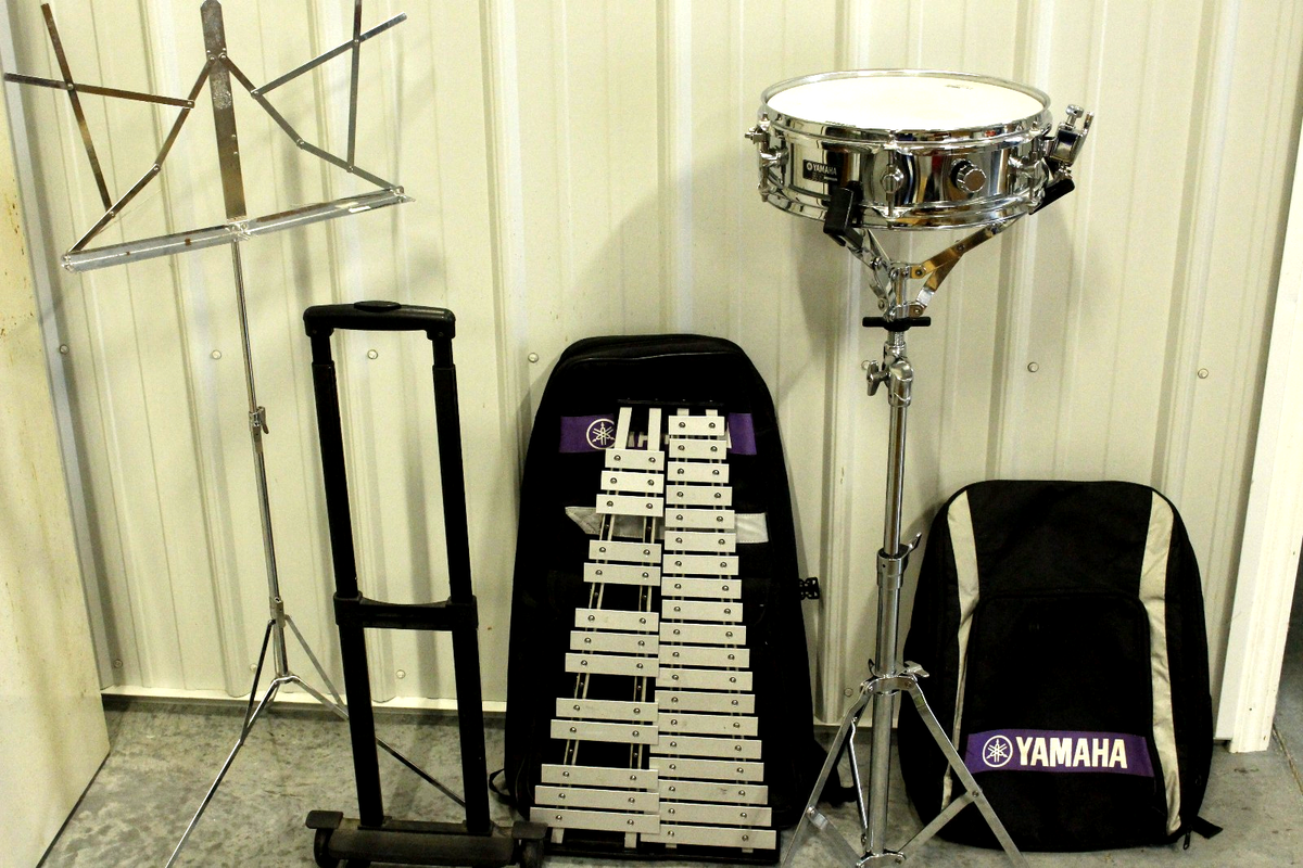 Yamaha SPK-275/SK-275 Bell Kit and Snare Drum w Cases and Drum