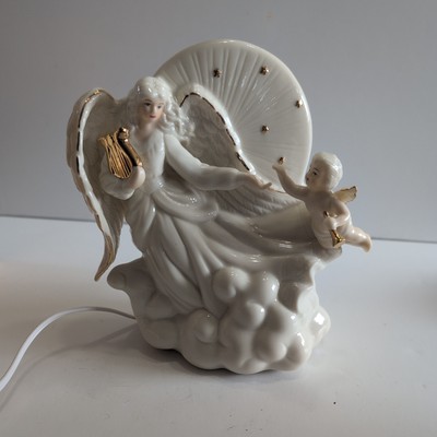 Avon Glimmering Light Porcelain Angel & Cherub Vintage 1998 Guardian Nightlight