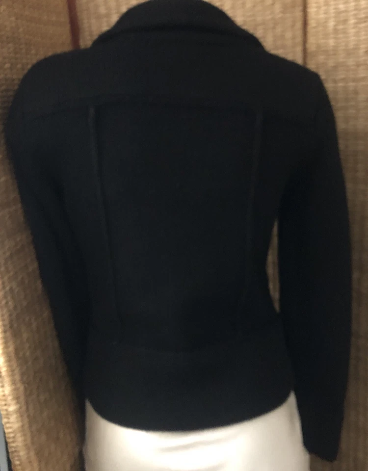 Cárdigan suéter chaqueta pequeña de lana negra ONE GIRL WHO. Foto 4 de 4