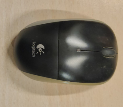 Logitech Wireless Maus M180 mit USB Nano Empfänger - voll funktionsfähig