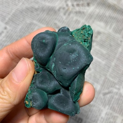 117g   Natural malachite velvet quartz crystal luster mineral specimen