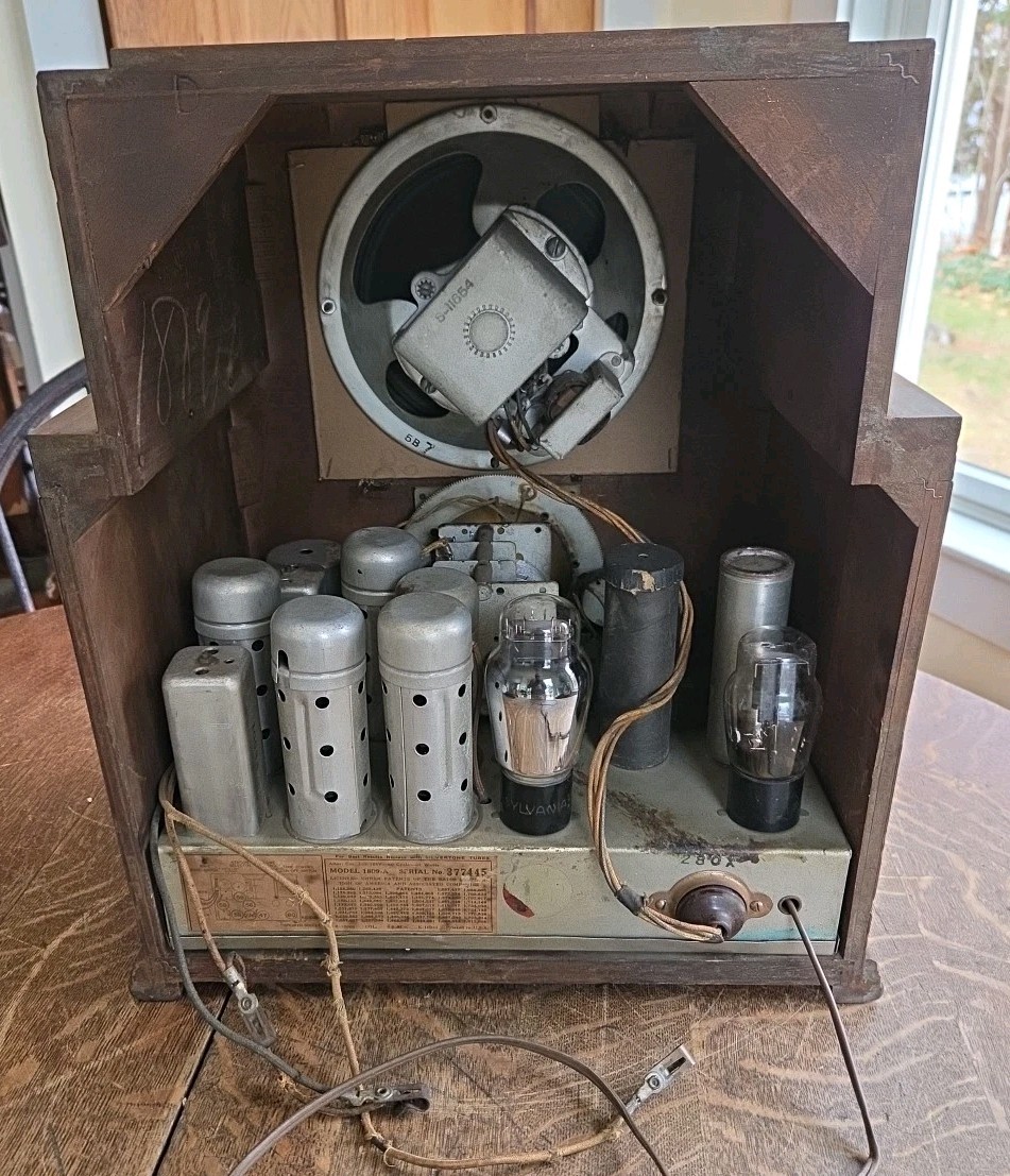 HTF Vtg Silvertone Model 1809A AM/SW Skyscraper Tombstone Radio