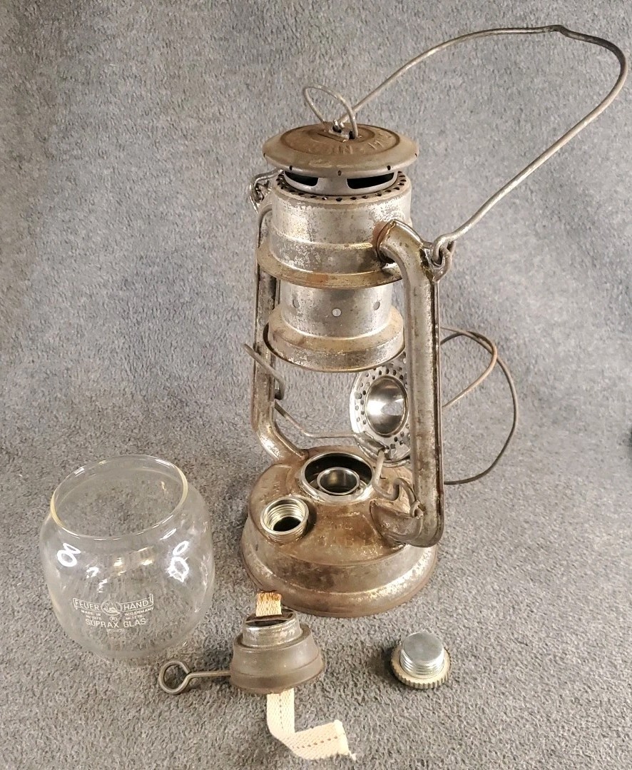 Feuerhand Baby 275 Vintage Kerosene Lantern West German With Suprax Glass Globe 