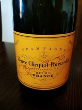 CHAMPAGNE VEUVE CLICQUOT PONSARDIN REIMS Vintage (RARE)