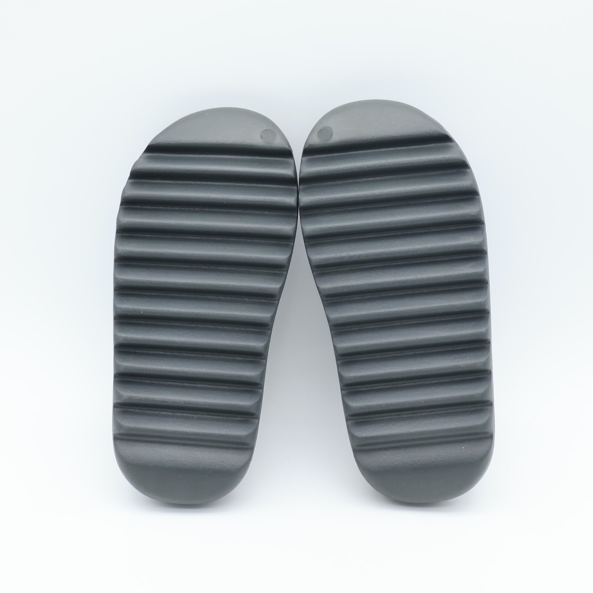 ID5103 adidas YEEZY Slide Dark Onyx (Men's) | eBay ID5103 adidas YEEZY Slide Dark Onyx (Men's) | eBay