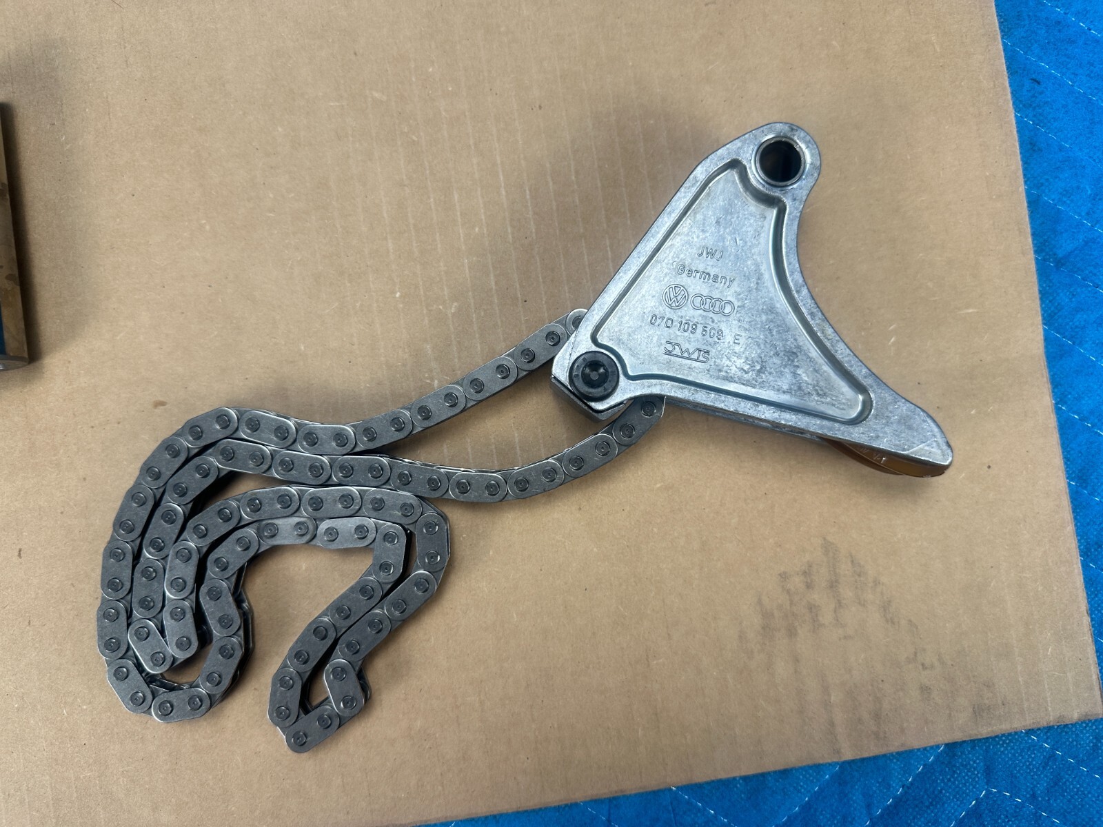 Bentley Cont Flying Spur Engine Timing Chain, Tensioner, Slide Rail 2006-2012 OE