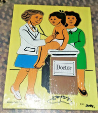 Judy Company Vintage Wooden Puzzle Doctor 606010 16 pieces 1974 Great Color