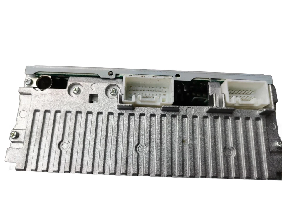 Autoradio mit Blende orig. Mitsubishi Lancer Outlander 8701A215 DY-6MW7U59 MP3 - Bild 4 von 4