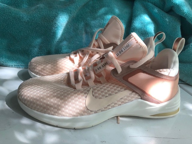 Nike Air Max Bella Size 6 TR 2 Premium Womens Training Shoes Ar4721-800 for sale online | eBay