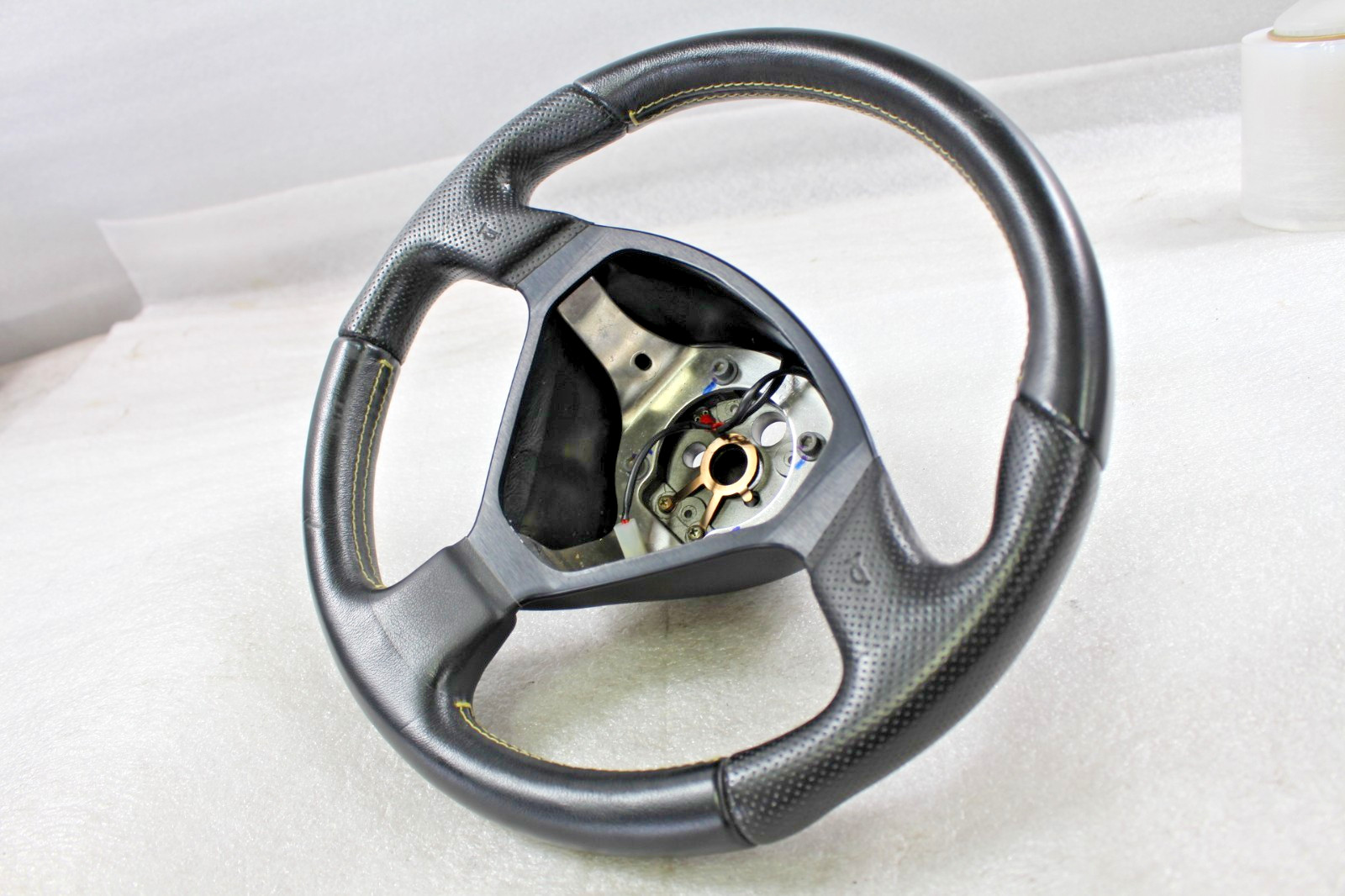 Ferrari 360 Wheel Yellow P/N 66203900