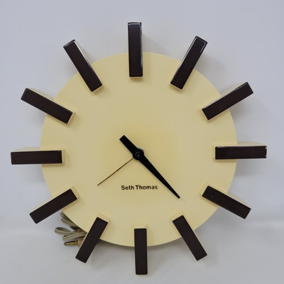 #ad Vintage Seth Thomas Dramatic Wall Clock 2160 000 MCM Electric Cream AS IS $199.99