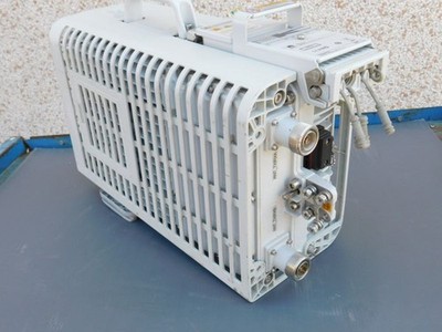 HUAWEI RRU3828 B01 2100MHz RRU Remote Radio Unit Telekommunikations- / Mobilfunk
