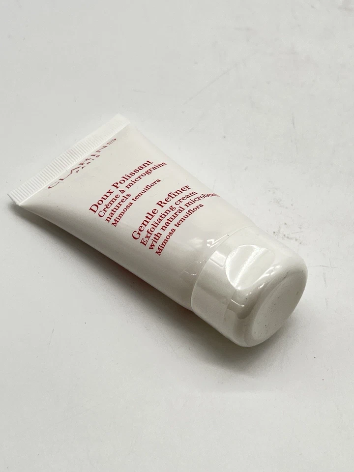 Отшелушивающий крем Clarins Gentle Refiner с натуральными микрогранулами — 1,7 унции - Изображение 3 из 4