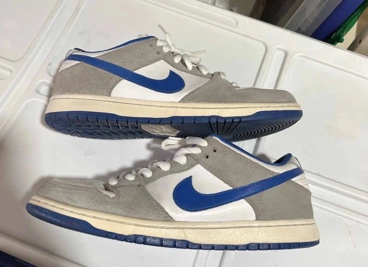 Preços baixos em Nike Dunk Pro SB Low Matte Silver Varsity Royal