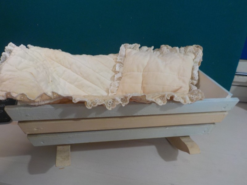 VINTAGE SMALLER HANDMADE WOODEN CRADLE, PILLOW AND COMFORTER FOR DOLL