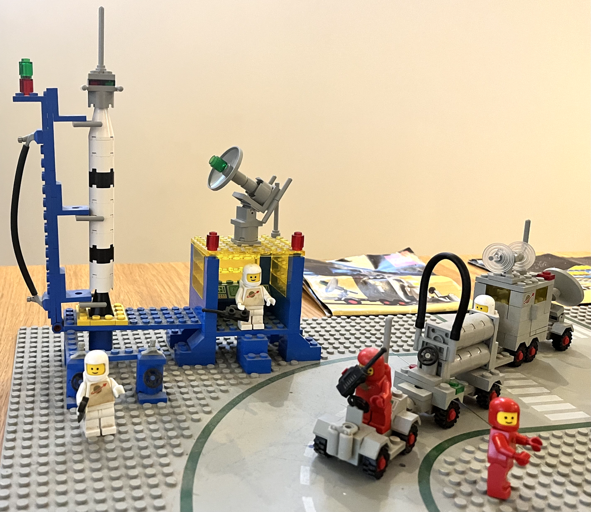 Lego Classic Space Collection - Vintage late 1970s lot - SEE