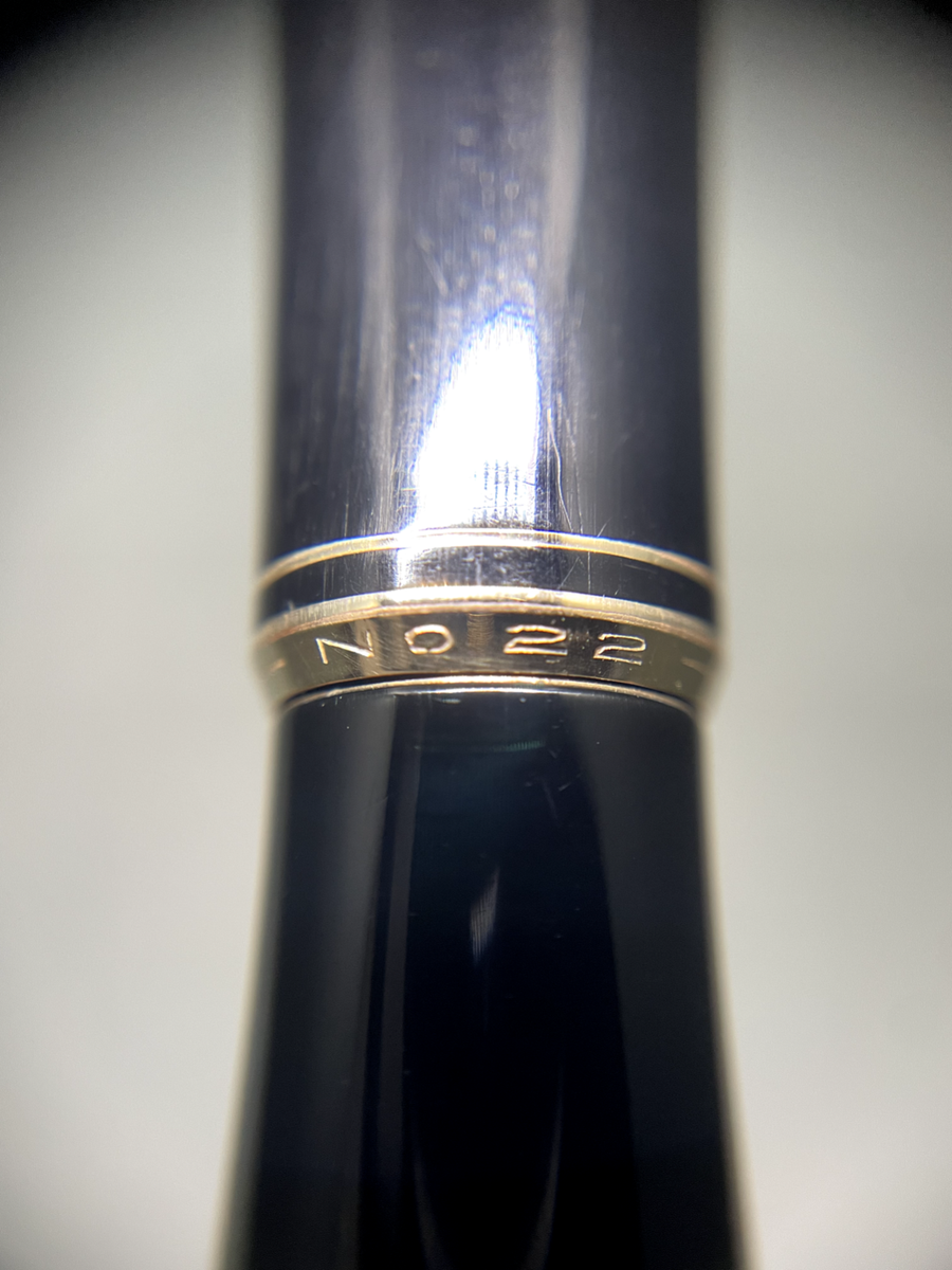 MONTBLANC No.22 Black GT Vintage Piston-filler Fountain Pen 14C
