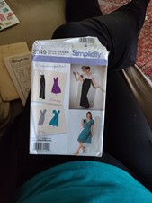 Simplicity 2549 Misses' High Waisted Dress Sewing Pattern Size 14-22 UNCUT