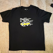Uniqlo UT Archive Black Graphic Crew Neck Short Sleeve Tee Size Men  s Large