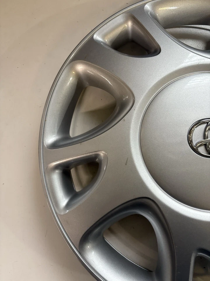 ONE 1999-2001 Toyota Solara # 61101G 15" 10 radios tapacubos cubierta de rueda 42621AA050 Foto 2 de 4